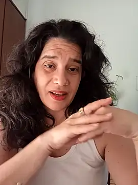 Snapshot of MoritaSalvaj chatting on 10.31.25 MoritaSalvaj online show from 10.31.25