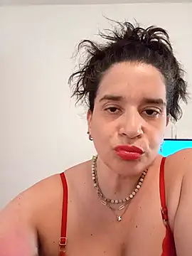 Snapshot of MoritaSalvaj chatting on 11.11.25 MoritaSalvaj online show from 11.11.25