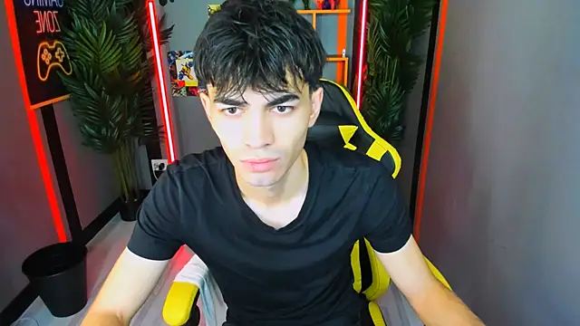 Snapshot of JaremyHarris chatting on 10.09.25 JaremyHarris online show from 10.09.25