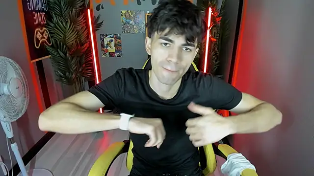 Snapshot of JaremyHarris chatting on 10.11.25 JaremyHarris online show from 10.11.25