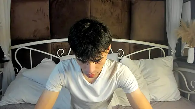 Snapshot of JaremyHarris chatting on 10.14.25 JaremyHarris online show from 10.14.25