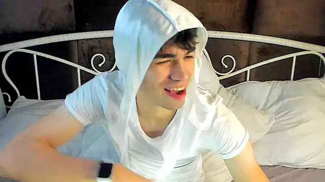 Snapshot of JaremyHarris chatting on 10.15.25 JaremyHarris online show from 10.15.25