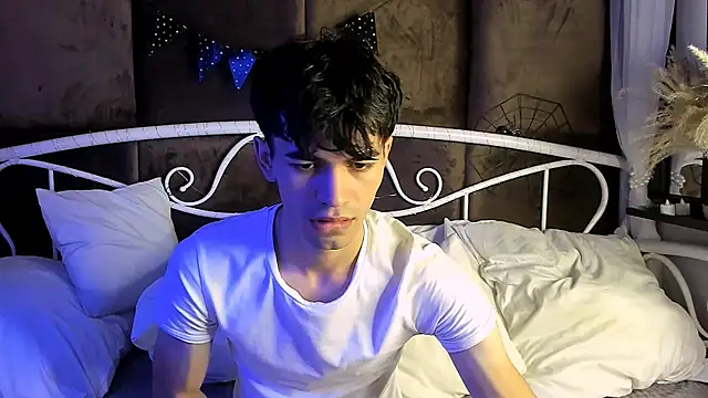 Snapshot of JaremyHarris chatting on 11.03.25 JaremyHarris online show from 11.03.25