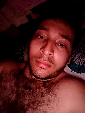 Snapshot of Valen_Squirt04 chatting on 10.07.25 Valen Squirt04 online show from 10.07.25