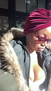 tia   fox online show from 11.19.25