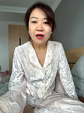 Snapshot of siru-love chatting on 10.08.25 siru-love online show from 10.08.25