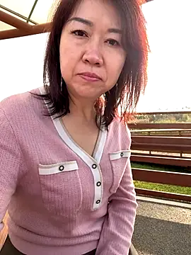 Snapshot of siru-love chatting on 10.25.25 siru-love online show from 10.25.25