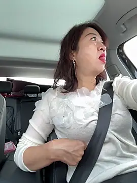 Snapshot of siru-love chatting on 11.04.25 siru-love online show from 11.04.25