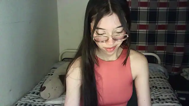 Mikha Ela online show from 10.31.25