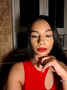 Snapshot of MiaRyder chatting on 11.17.25 MiaRyder online show from 11.17.25