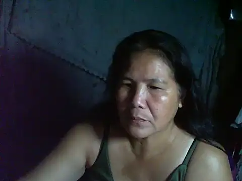 Snapshot of milagrose_rose chatting on 10.21.25 milagrose rose online show from 10.21.25