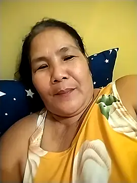 Snapshot of milagrose_rose chatting on 11.28.25 milagrose rose online show from 11.28.25