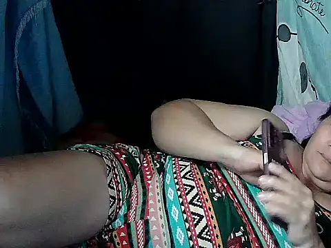 Snapshot of milagrose_rose chatting on 03.24.26 milagrose rose online show from 03.24.26