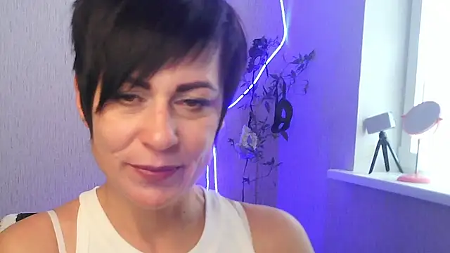 Snapshot of Ashley_Brookss chatting on 11.10.25 Ashley Brookss online show from 11.10.25