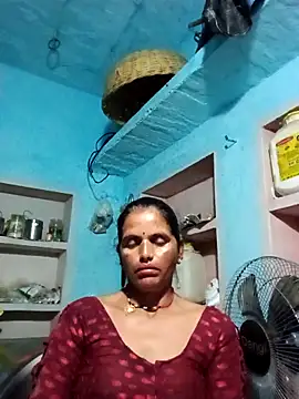 Snapshot of Mohni_cute chatting on 10.02.25 Mohni cute online show from 10.02.25