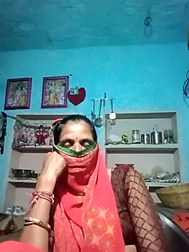 Snapshot of Mohni_cute chatting on 10.04.25 Mohni cute online show from 10.04.25