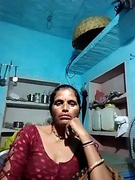 Snapshot of Mohni_cute chatting on 10.04.25 Mohni cute online show from 10.04.25