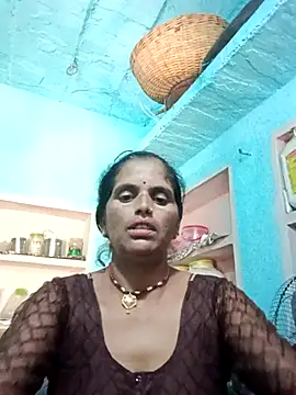 Snapshot of Mohni_cute chatting on 10.08.25 Mohni cute online show from 10.08.25