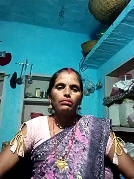 Snapshot of Mohni_cute chatting on 10.10.25 Mohni cute online show from 10.10.25