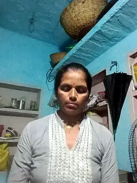 Snapshot of Mohni_cute chatting on 10.12.25 Mohni cute online show from 10.12.25