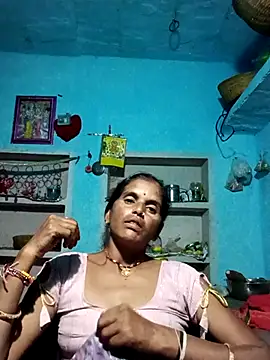 Snapshot of Mohni_cute chatting on 10.14.25 Mohni cute online show from 10.14.25