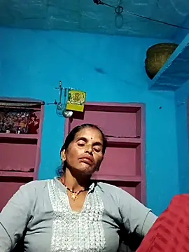 Snapshot of Mohni_cute chatting on 10.15.25 Mohni cute online show from 10.15.25