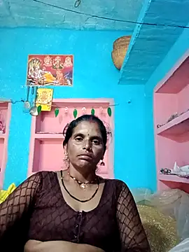 Snapshot of Mohni_cute chatting on 10.21.25 Mohni cute online show from 10.21.25