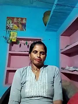 Snapshot of Mohni_cute chatting on 10.25.25 Mohni cute online show from 10.25.25