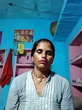 Snapshot of Mohni_cute chatting on 10.30.25 Mohni cute online show from 10.30.25