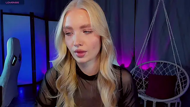 TessaGrays online show from 12.22.25