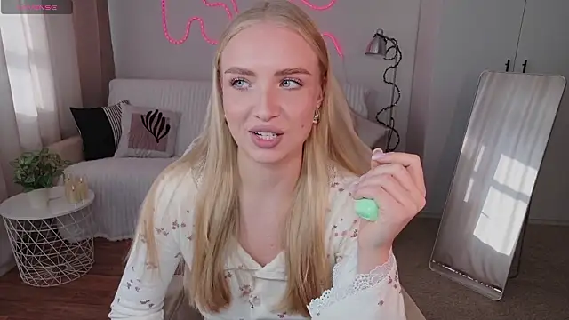 TessaGrays online show from 03.15.26