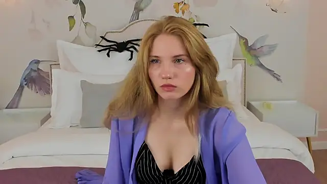 Snapshot of MelissaLiss chatting on 10.22.25 MelissaLiss online show from 10.22.25