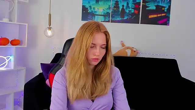 Snapshot of MelissaLiss chatting on 10.24.25 MelissaLiss online show from 10.24.25