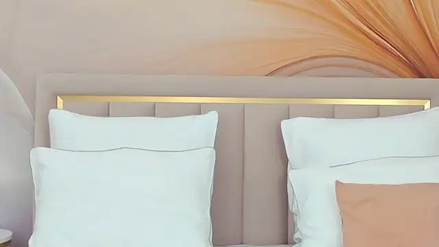 Snapshot of MelissaLiss chatting on 11.15.25 MelissaLiss online show from 11.15.25