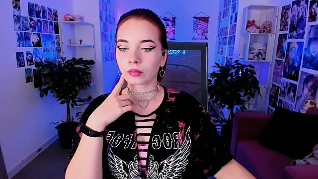 Snapshot of MarcelineChi chatting on 10.14.25 MarcelineChi online show from 10.14.25