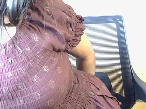 baby-panda4 online show from 10.16.25