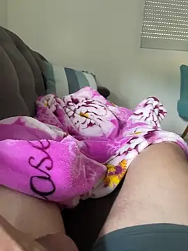 Snapshot of luizrgg chatting on 10.30.25 luizrgg online show from 10.30.25