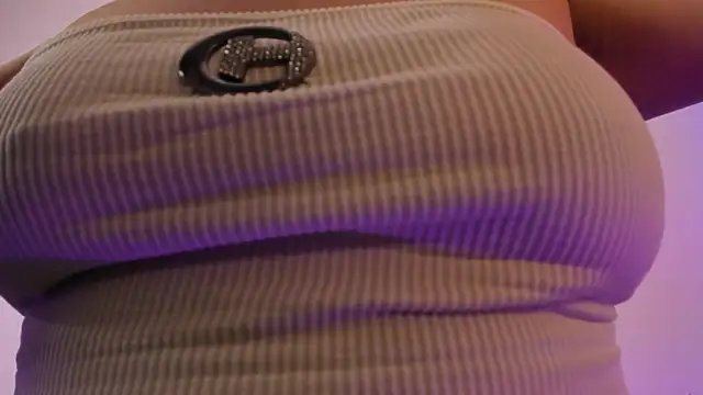 Snapshot of Alana-sweet chatting on 10.09.25 Alana-sweet online show from 10.09.25