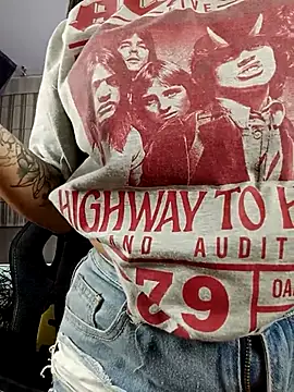 Snapshot of Alana-sweet chatting on 10.16.25 Alana-sweet online show from 10.16.25