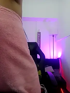 Snapshot of Alana-sweet chatting on 11.05.25 Alana-sweet online show from 11.05.25