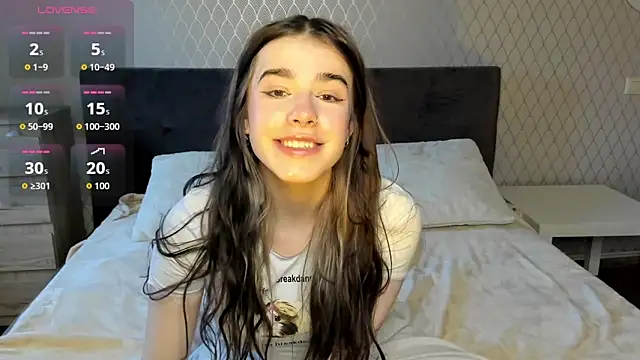 ShellyMoon  online show from 09.29.25
