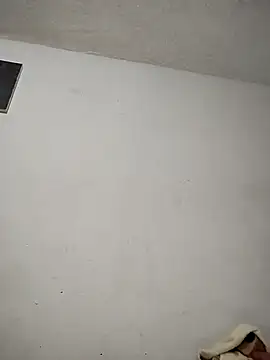 Snapshot of Valentina_Squirt- chatting on 10.19.25 Valentina Squirt- online show from 10.19.25