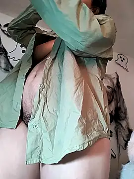 Snapshot of Valentina_Squirt- chatting on 11.07.25 Valentina Squirt- online show from 11.07.25