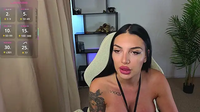 Snapshot of Raven_Ink chatting on 10.27.25 Raven Ink online show from 10.27.25