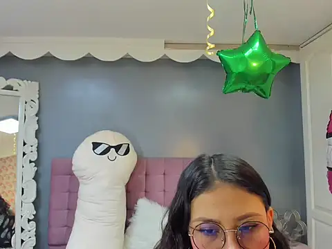 Snapshot of lola_cook chatting on 10.02.25 lola cook online show from 10.02.25