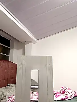 Snapshot of lola_cook chatting on 10.26.25 lola cook online show from 10.26.25