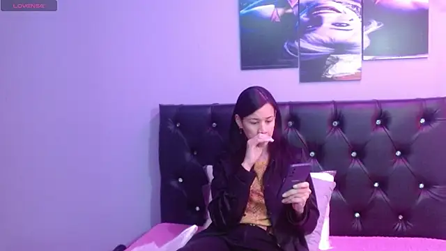 Snapshot of Jazmin_ny chatting on 10.25.25 Jazmin ny online show from 10.25.25