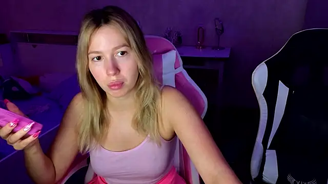 stefany and bettany online show from 11.13.25