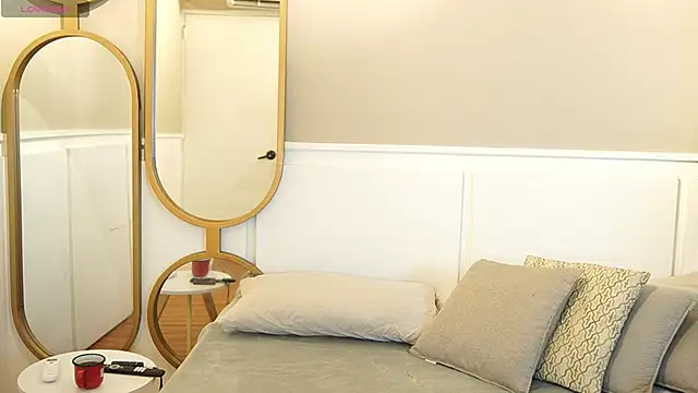 Roxy Vega online show from 11.19.25