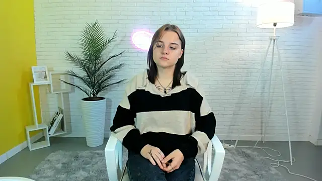 NinaArthurs online show from 09.30.25
